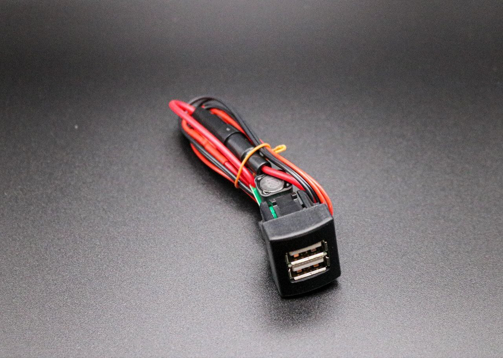 USB Разъём для Зарядки в автомобиле Нива Легенд