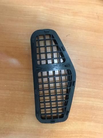 Уплотнитель справа на МАН 81619500340 б.у.