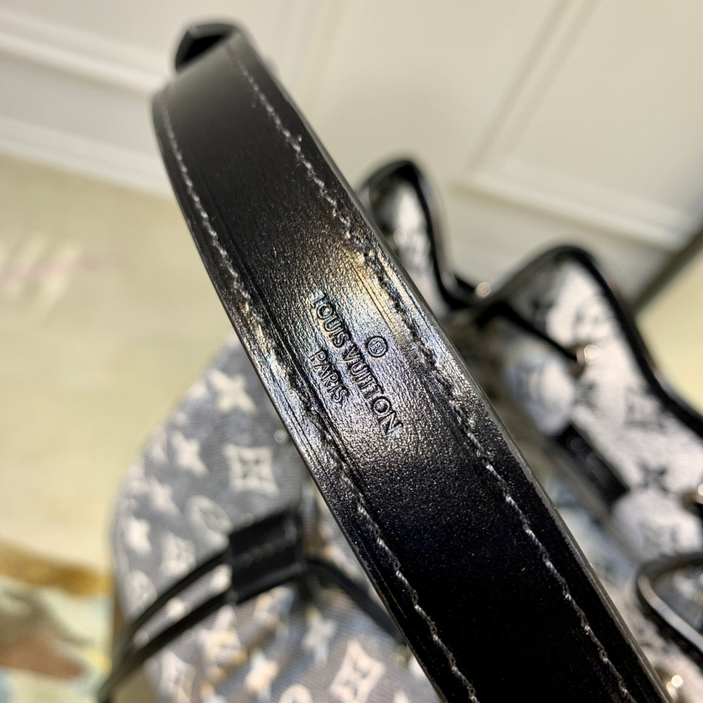 Louis Vuitton Petite Noe