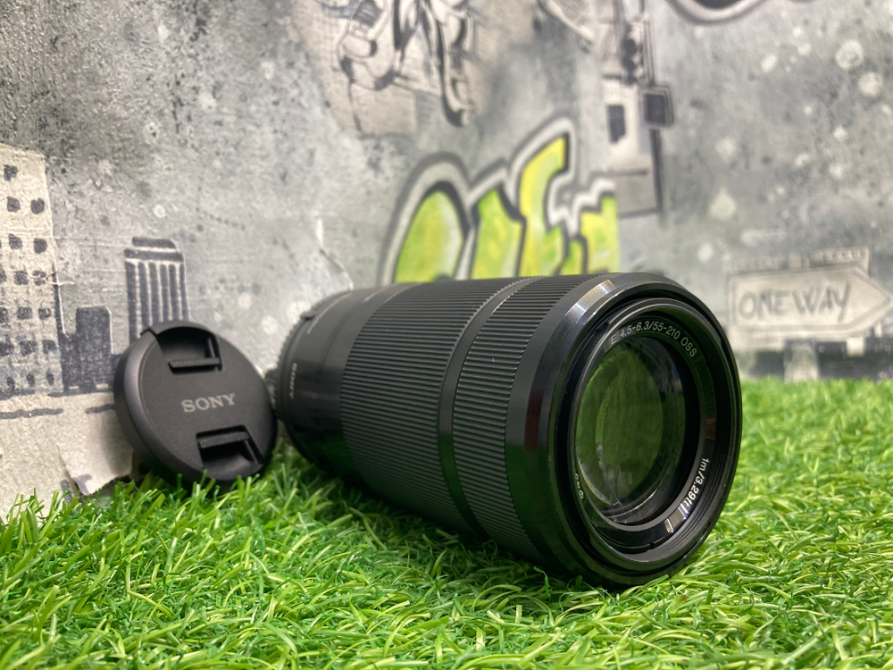 Sony 55-210mm 4.5-6.3 E