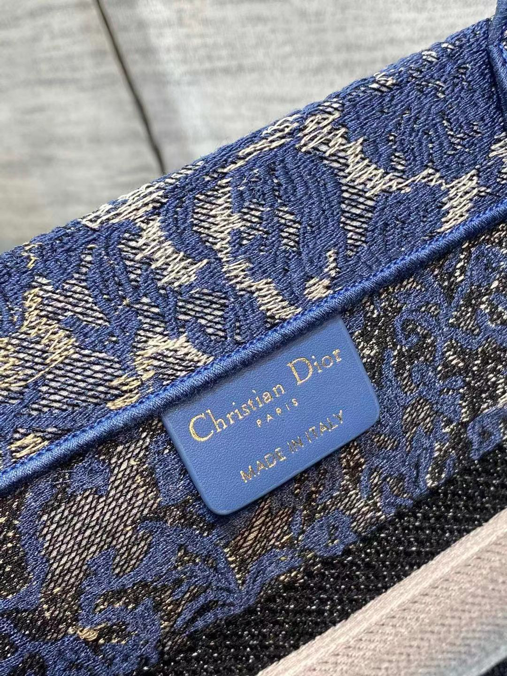 Christian Dior Book Tote 36 cm