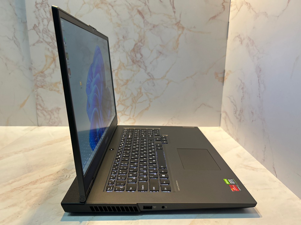 Ноутбук Lenovo Legion 5-17IMH05H.i7-10750H,16ГБ,SSD:512ГБ,RTX 2060 6ГБ,Free DOS,17.3"/1920x1080/144 HZ