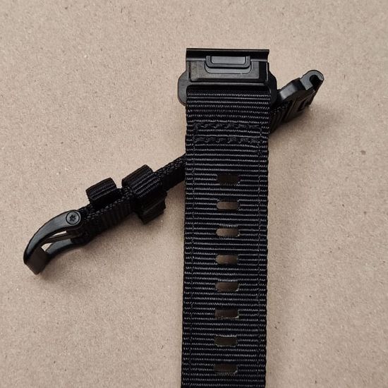 Ремешок тактический Tactix 22 мм. для Garmin Fenix 7 / 6 / 5, Forerunner 935 / 945 / 955, instinct, instinct 2, Epix Gen 2 нейлоновый быстросъемный на застежке (Черный/черный)