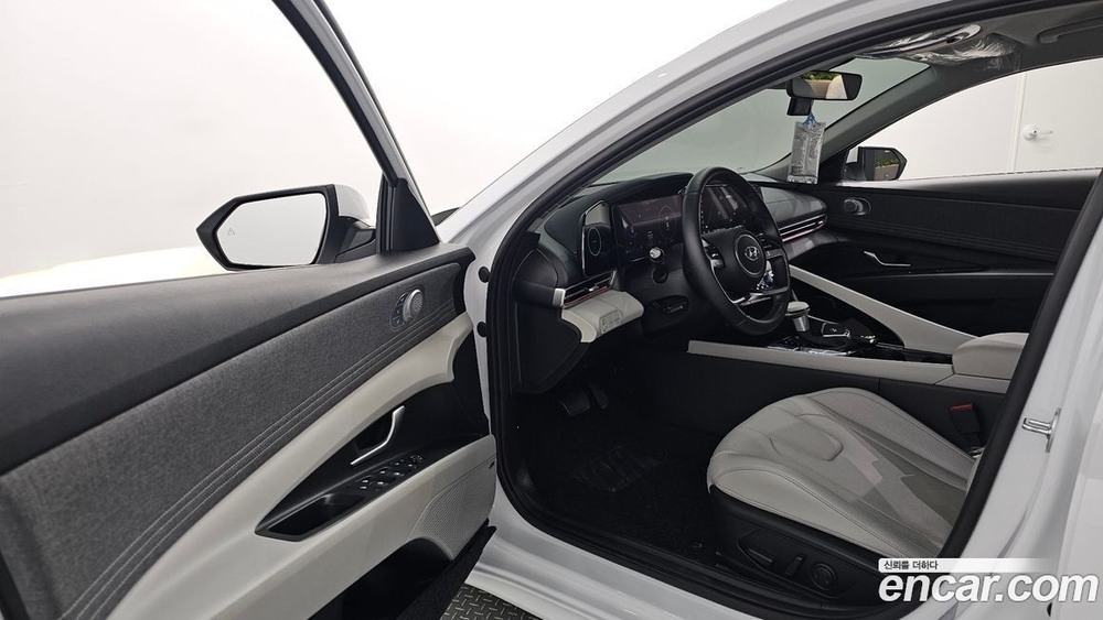 Hyundai Avante (CN7) 1.6 (06.2022)