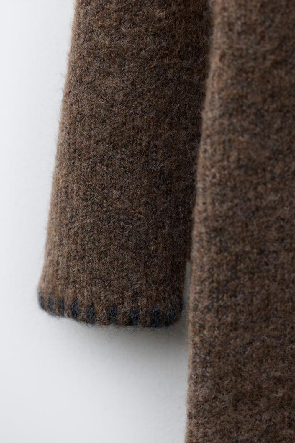 ZARA ВЯЗАНЫЙ КОМБИНЕЗОН С КОНТРАСТНЫМИ ДЕТАЛЯМИ, КОРИЧНЕВЫЙ