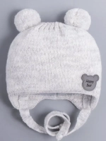 Шапка детская осенняя с завязками и помпонами