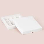 Коробка для 16 конфет с тиснением