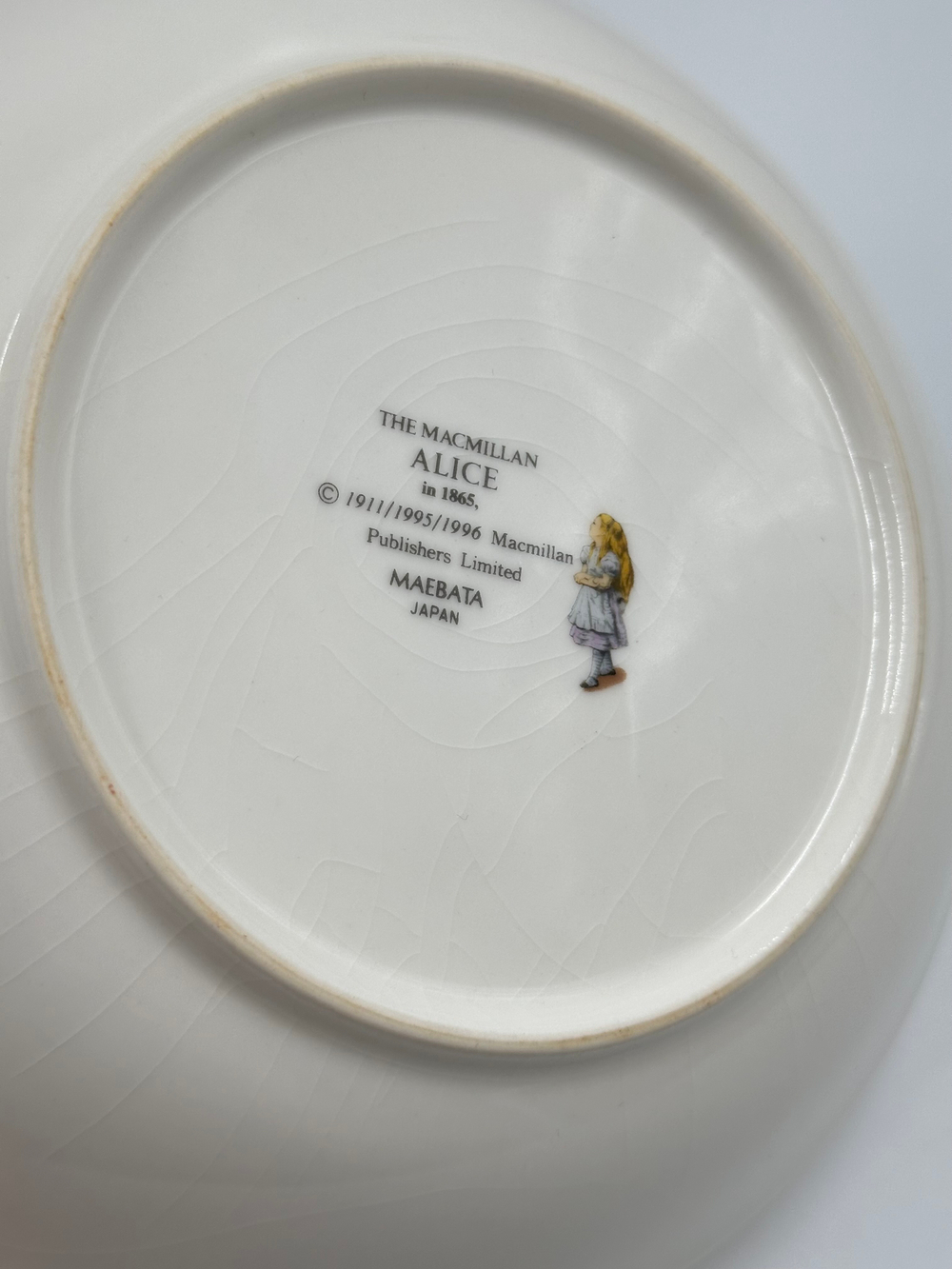 Тарелка Алиса в Стране Чудес Maebata