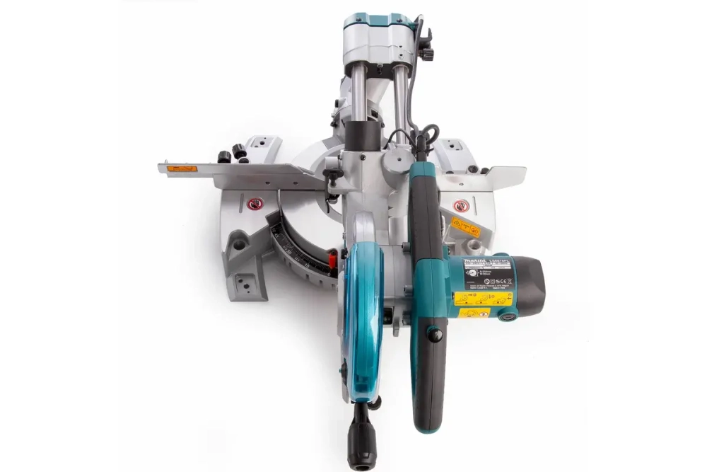 Торцовочная пила Makita LS0815FLN