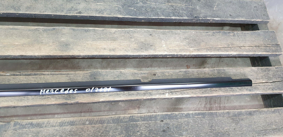 Молдинг двери задней левой Mercedes GLS (X166) 12-19 Б/У Оригинал A1667354100