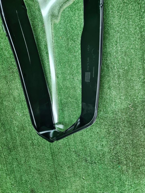 Стекло фары правое BMW X5 G05 (2018-2023)