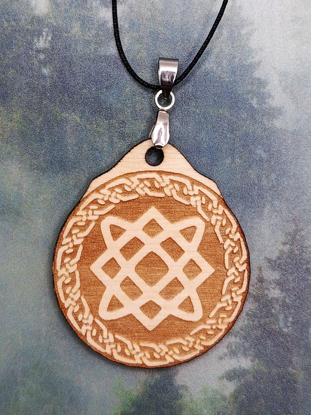 Кулон из дерева Звезда Лады Богородицы