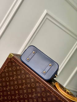 Louis Vuitton Alma BB