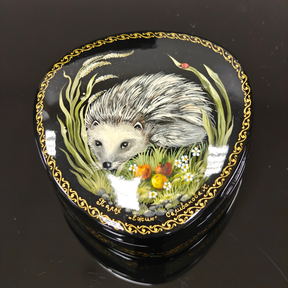 Шкатулка малая "Ежик" (Ручная роспись Палех)