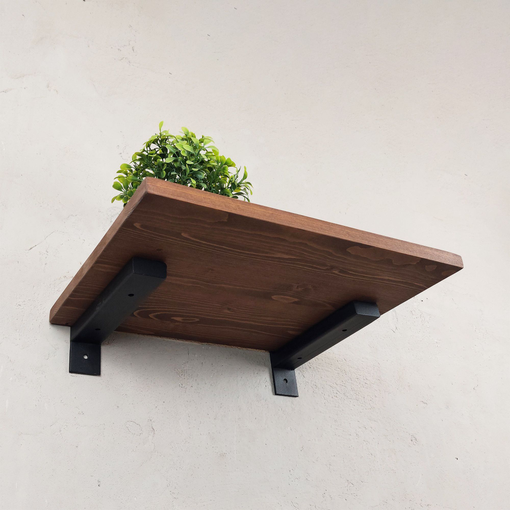 Настенные полки из натурального дерева в стиле Лофт