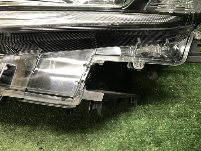 Фара левая Toyota LC Prado 150 (2017-н.в.) LED
