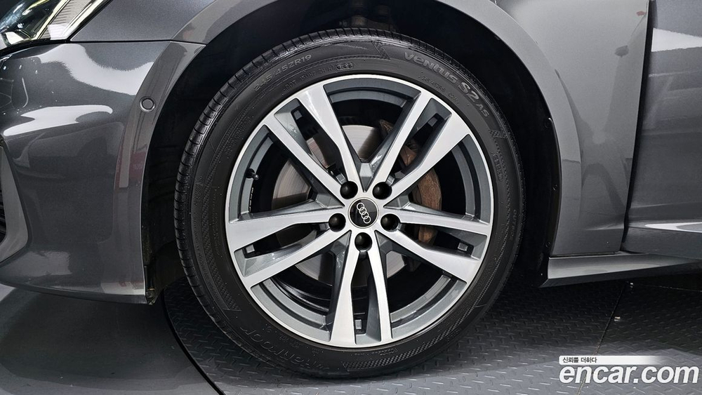 Audi A6 (C8) 45 TDI Quattro Premium (06.2021)