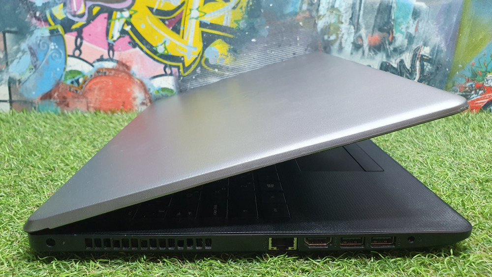 Ноутбук HP Pentium/4Gb/Radeon 520 2ГБ/FHD/15-BS091UR (2CJ14EA)/Windows 10