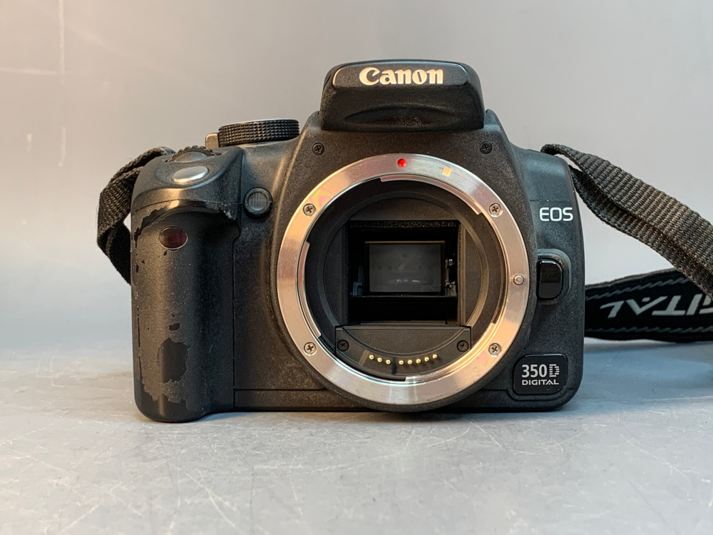 Canon EOS 350D Kit EF-S 18-55mm 3.5-5.6 II