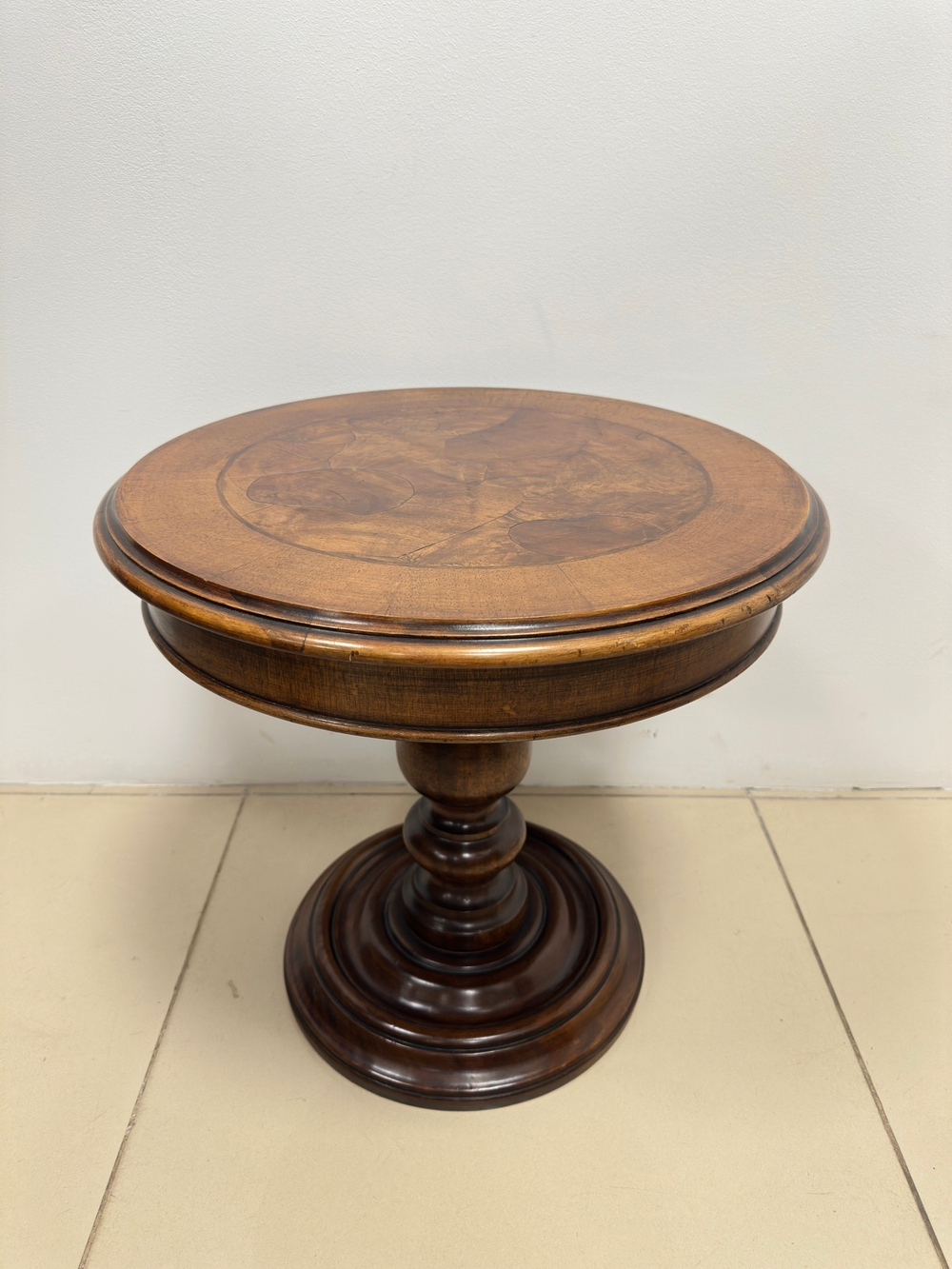 Кофейный столик-подставка