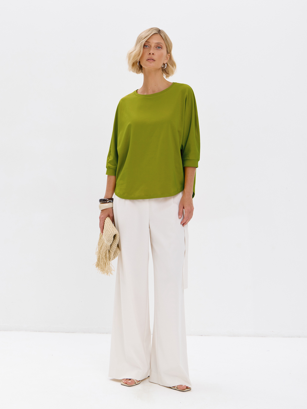 Свободная футболка летучая мышь с рукавом 3/4