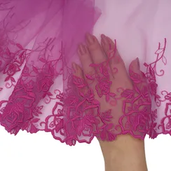 Вышивка на сетке фуксия 17 см (правая)