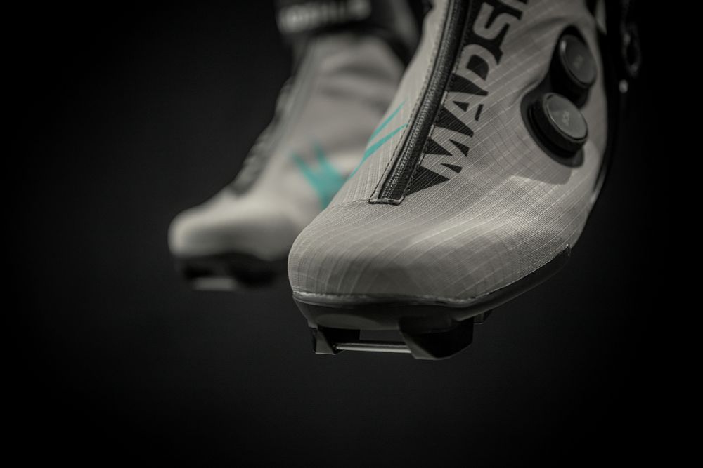 Женские профессиональные лыжные ботинки Madshus W RACE PRO BOA® SKATE (2025/2026) для конькового хода