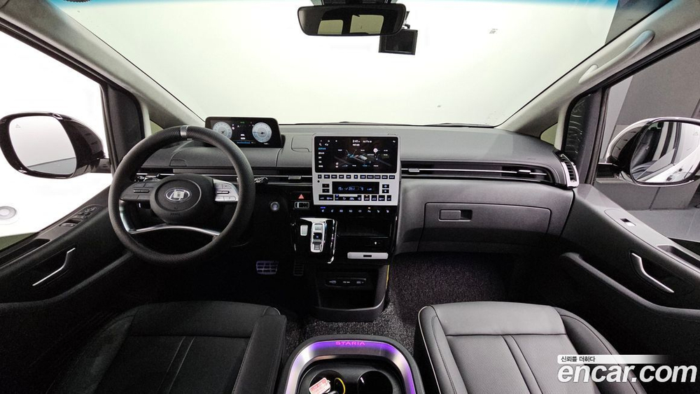 Hyundai Staria Lounge 9-и местный (01.2022)