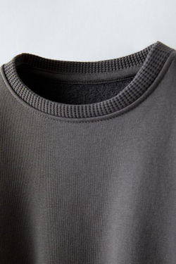 ZARA ОДНОТОННАЯ ТОЛСТОВКА С ВАФЕЛЬНЫМ УЗОРОМ, АНТРАЦИТОВО-СЕРЫЙ