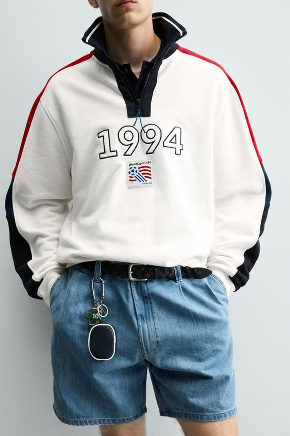 ZARA ТОЛСТОВКА С ВОРОТНИКОМ НА МОЛНИИ USA 94 FIFA WORLD CUP™ FIFA CLASSICS, ЖЕЛТОВАТО-БЕЛЫЙ
