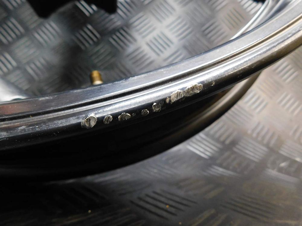 Колесо переднее Yamaha XVS1300 051687
