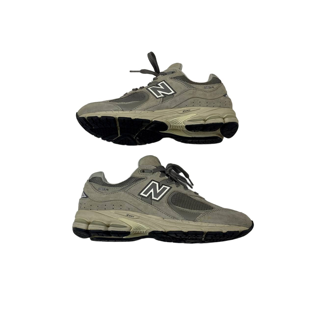 New Balance 2002R