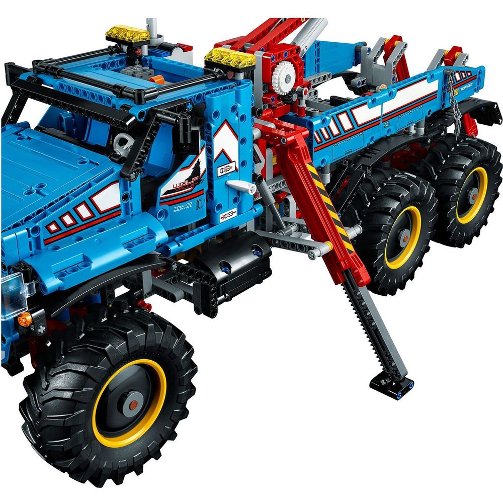 Аварийный внедорожник 6х6 на пульте управления 2 в 1 Technic  LEGO