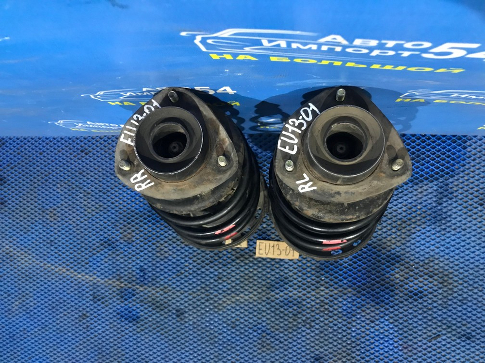 Стойка задняя левая NISSAN BLUEBIRD 1993