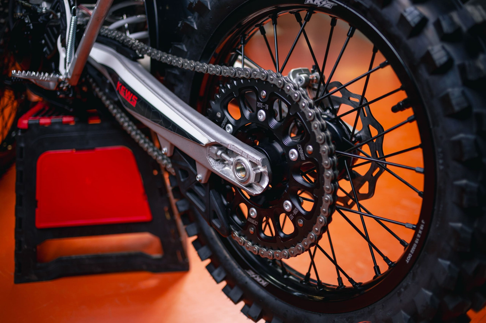 Мотоцикл кроссовый эндуро KEWS K16 NC 300 (182 MN)