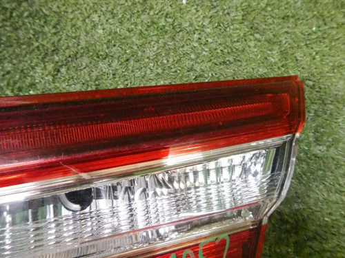 Фонарь правый внут Toyota Camry xv70 17-нв галоген
