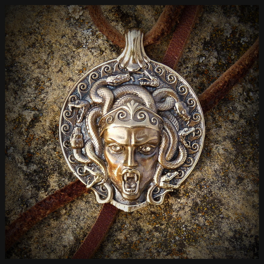 Кулон "Медуза" , латунь