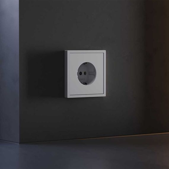 Накладка для розетки с заземлением, S70 (серый) Voltum VLS000616