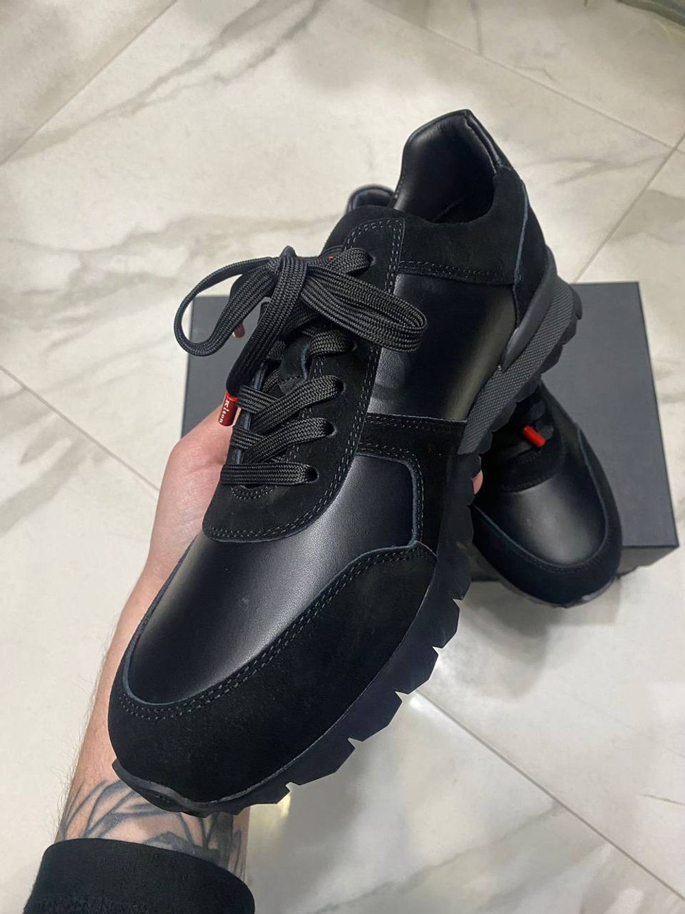 Кроссовки Kiton
