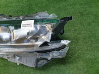 Битая Фара левая Toyota Land Cruiser Prado 150 (2017-н.в.) LED