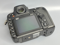 Nikon D850 11.000 кадров
