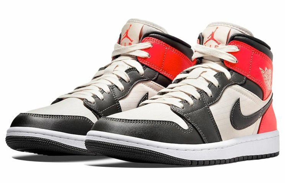 Кроссовки Jordan Air Jordan 1 Mid Se "Newsprint" (Женская размерная сетка)