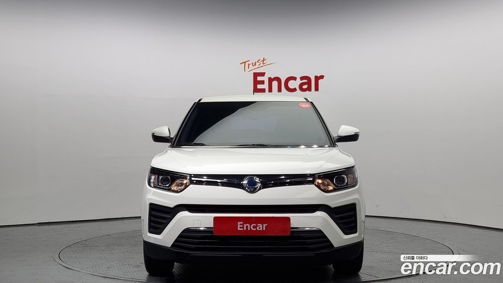 KG Mobility (Ssangyong) Very New Tivoli Бензин 1.5 2WD (10.2019)