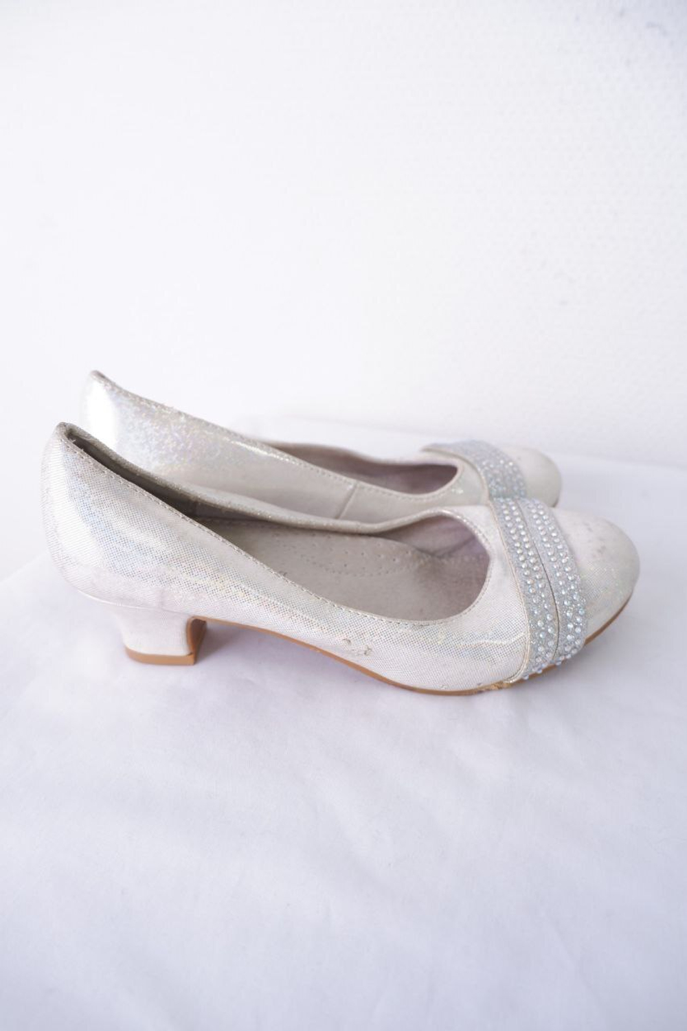 Туфли Duetto блестящие 36 размер