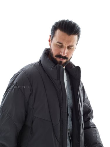 Графитовый короткий пуховик с фигурными швами