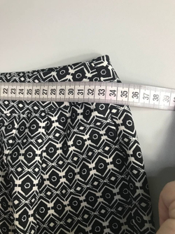 Юбка в монохроме, визуально на 44 размер