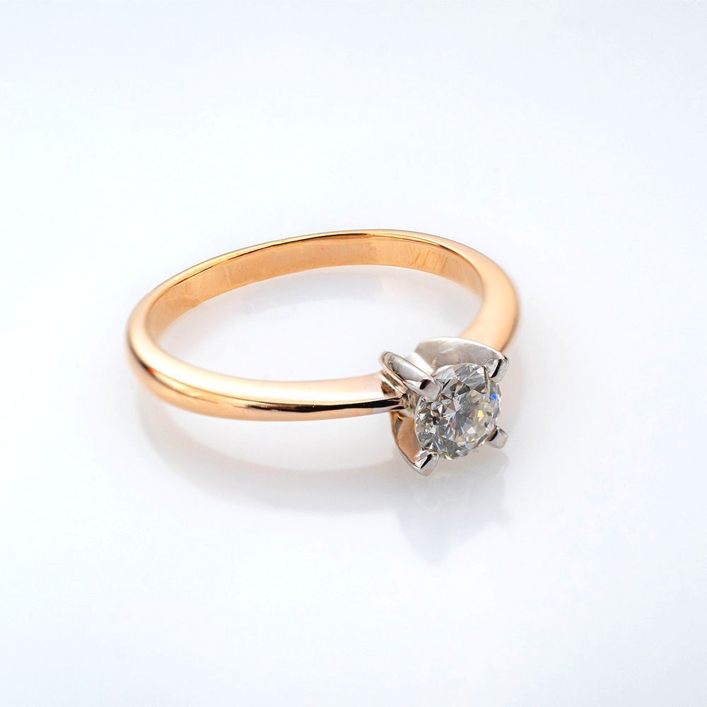 Кольцо из комбинированного золота 585 пробы с бриллиантом