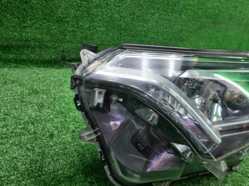 Фара левая Toyota Rav 4 CA40 (2015-2019) LED