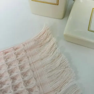 Полотенце вафельное 100*150см «Waffle» плотность 280гр/м, цвет клубничный крем 11-1305