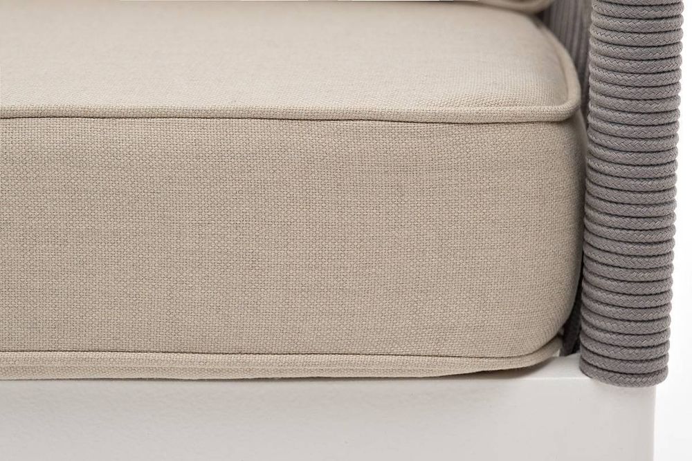 "Канны" диван 3-местный плетеный из роупа, каркас алюминий белый муар, роуп светло-серый круглый, ткань бежевая 15052